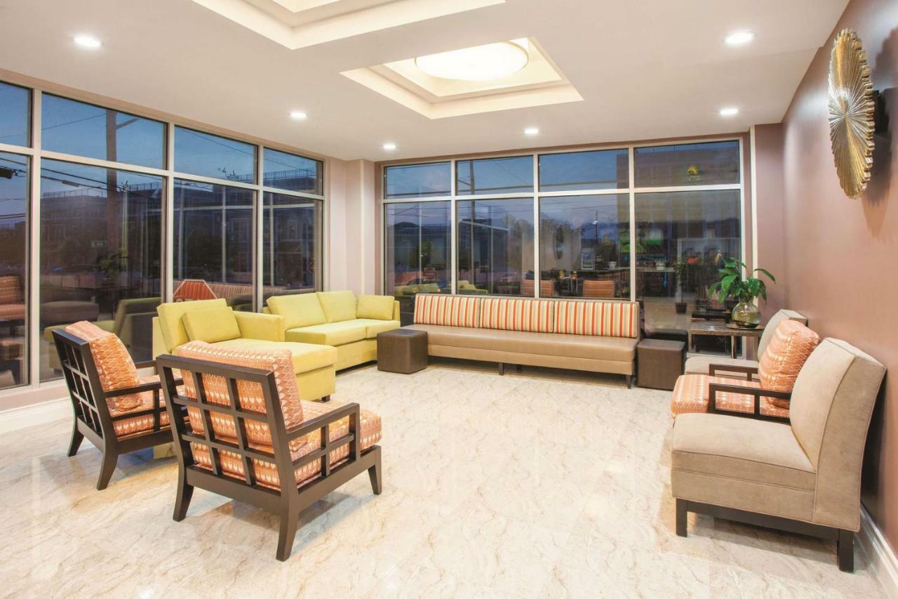 La Quinta Inn & Suites Far Rockaway - Beach Hotel New York Extérieur photo