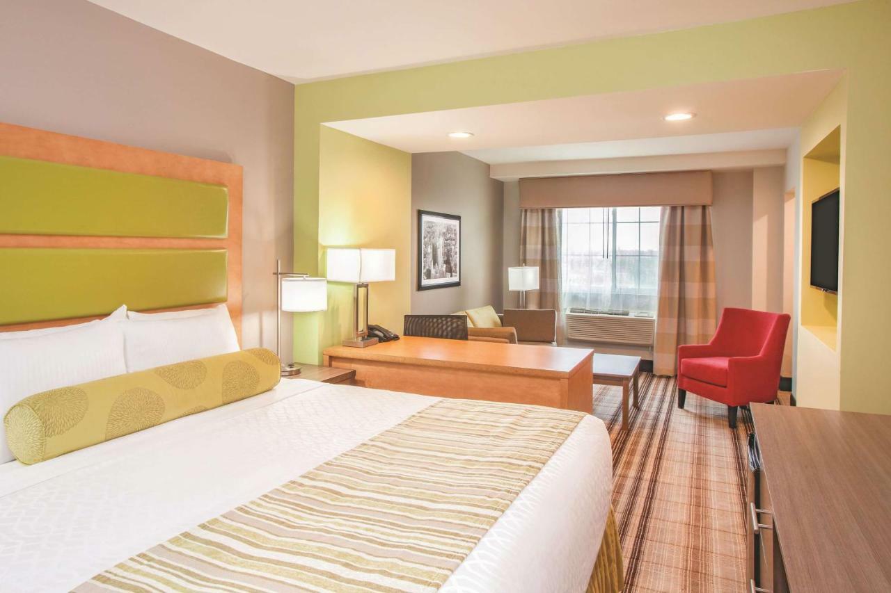 La Quinta Inn & Suites Far Rockaway - Beach Hotel New York Extérieur photo